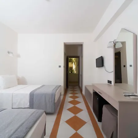 Hotel Arinnanda 3*