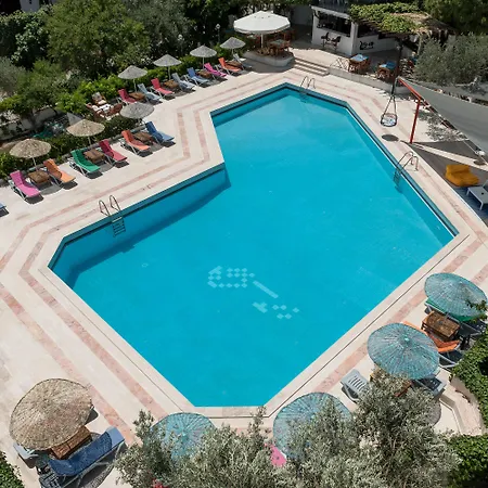 Hotel Arinnanda 3*