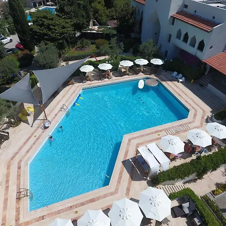 酒店 切什梅阿里南达酒店 Çeşme